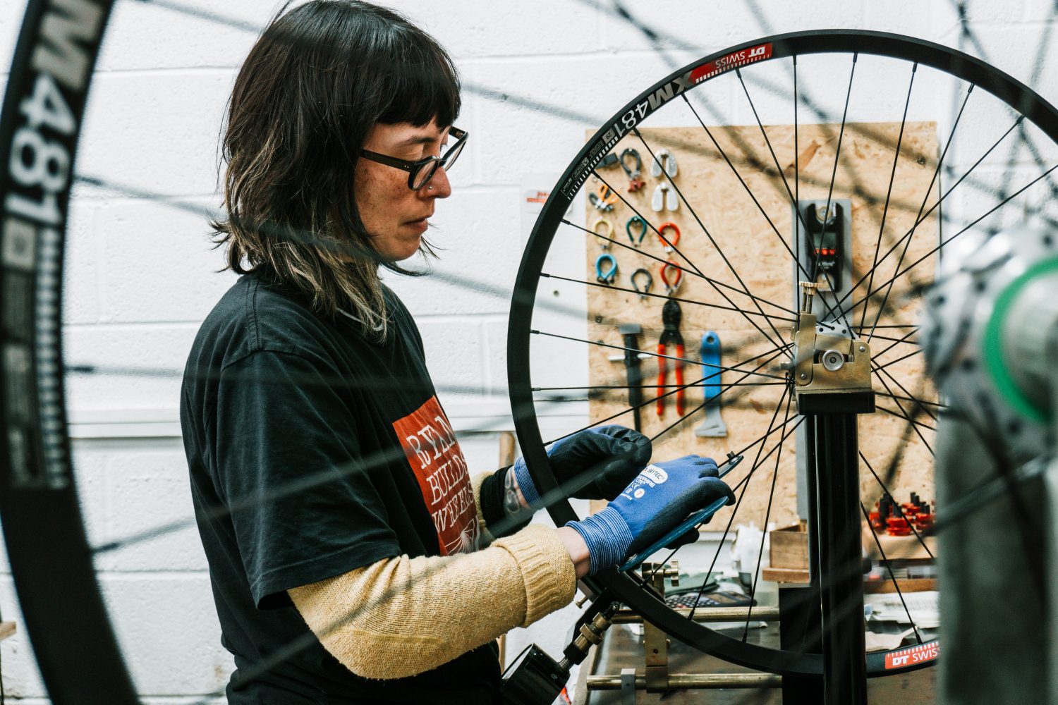 Road bike best sale wheel repair